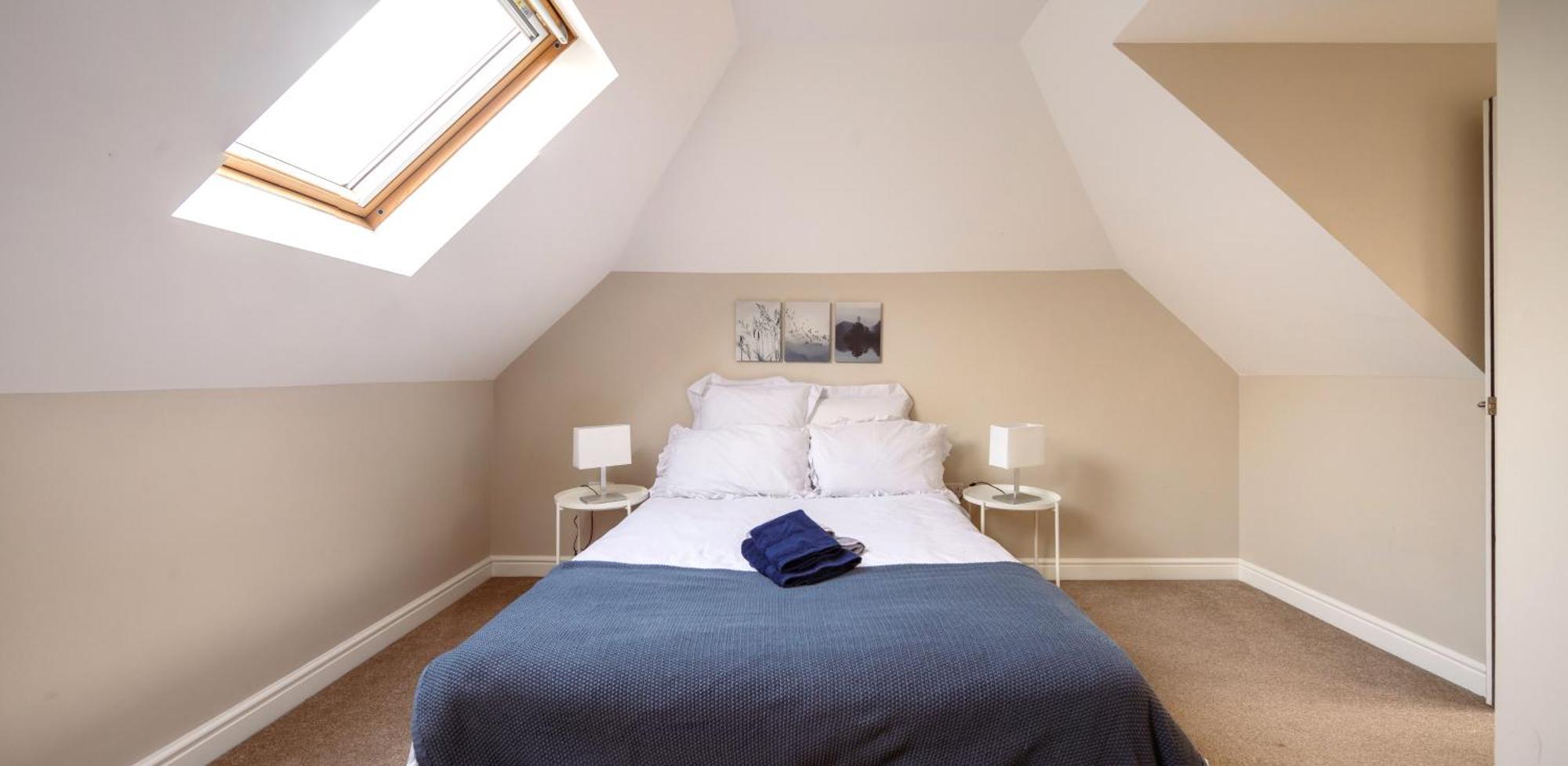 Family Home In Central Guildford With Parking Buitenkant foto